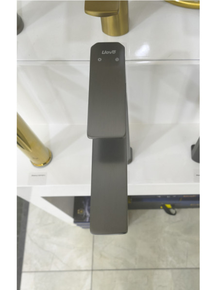 Смеситель для раковины Uovo AH01033Y Смеситель для раковины Uovo AH01033Y